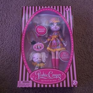 Pinkie Cooper And The Jet Set Pets - Pinkie in London doll